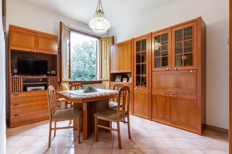 4 Bedrooms Apartment for sale in Campi Bisenzio [795853] | Gate-away®