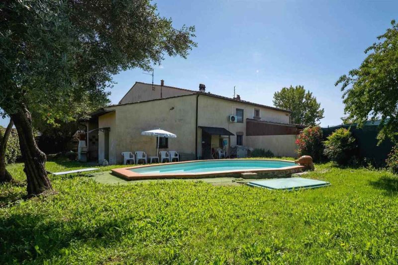 Casa de labranza en Campi Bisenzio