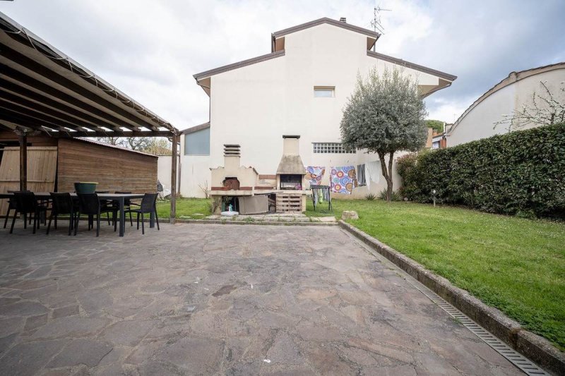 Apartamento en Campi Bisenzio
