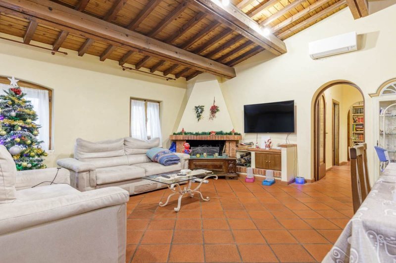 Apartamento em Campi Bisenzio