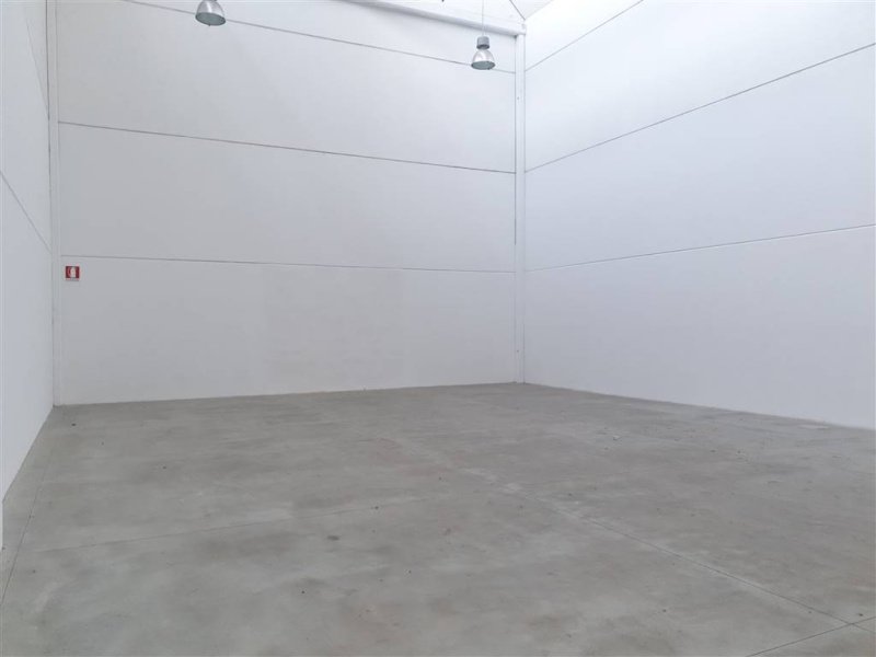 Inmueble comercial en Campi Bisenzio