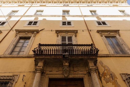 Local commercial à Foligno