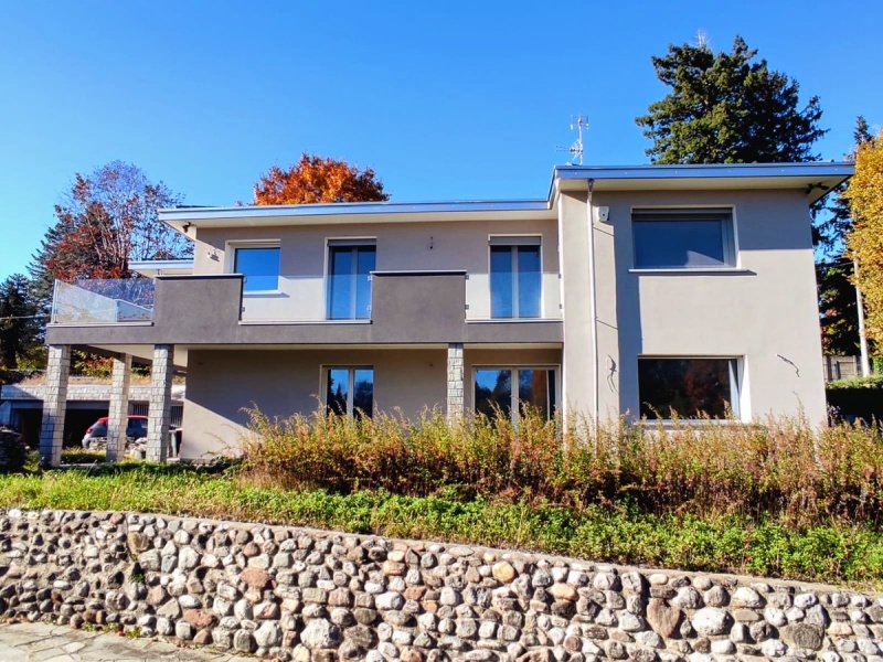 Villa in Venegono Superiore