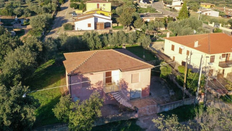 Casa independiente en Budoni