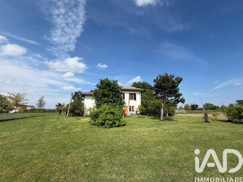 Moradia em Mirandola