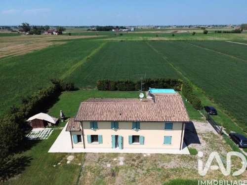 Villa en Concordia sulla Secchia