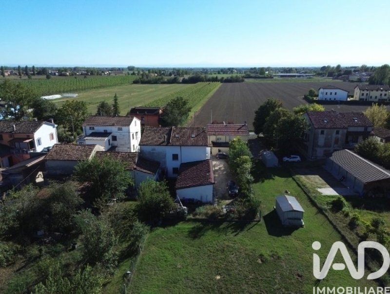 Apartamento em Novi di Modena