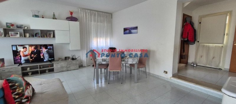 Особняк из двух квартир в Бузето-Палиццоло