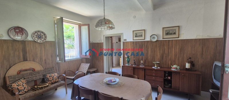 Vrijstaande woning in Valderice
