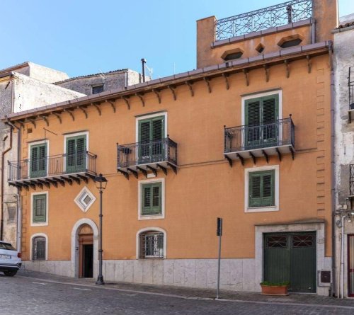 Historisches Haus in Gratteri