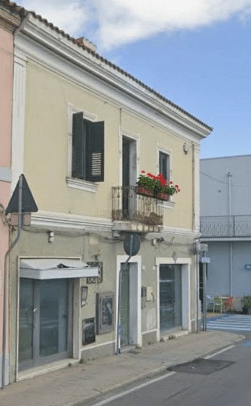 奧爾比亞半独立房屋