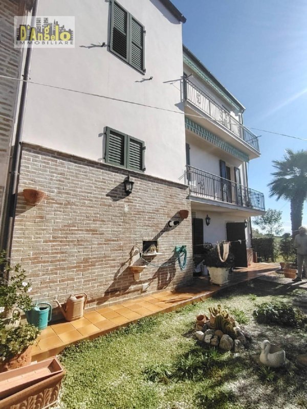 Casa indipendente a Offida