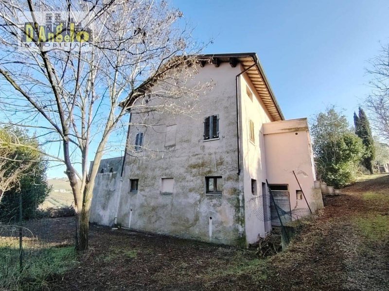 Casa independente em Offida