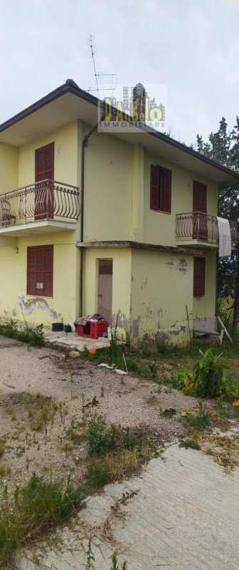 Casa independente em Offida