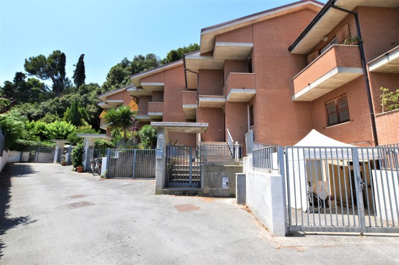 Moradia com terraço em Porto San Giorgio