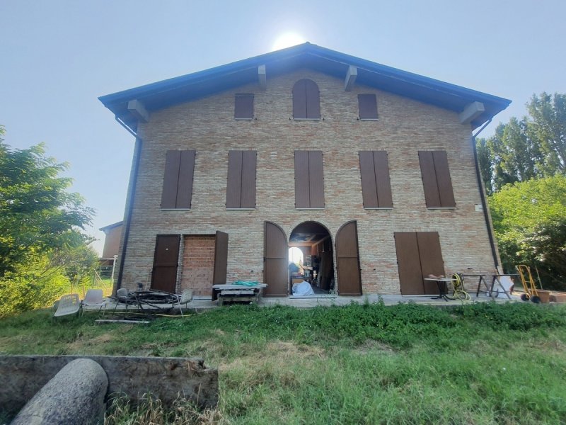 Casa di campagna a Castello d'Argile