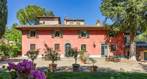 Villa in Montespertoli