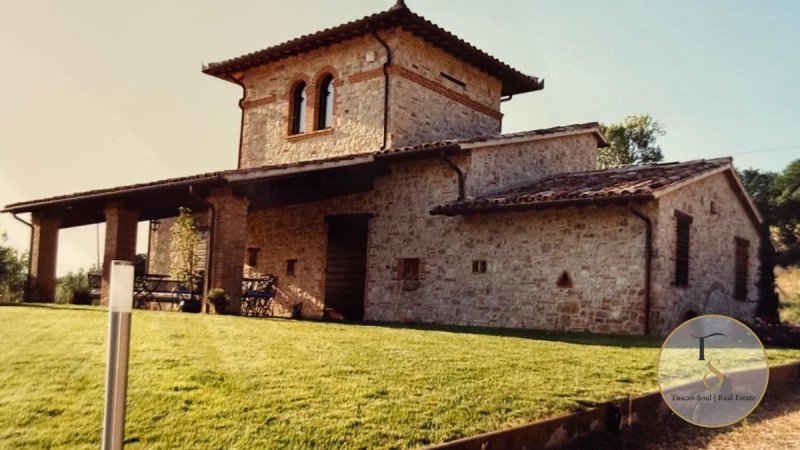 Villa in Todi