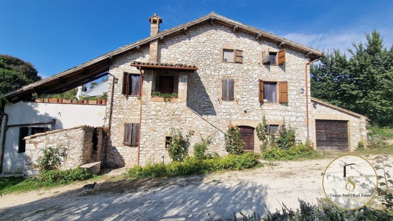 Villa a Massa Martana