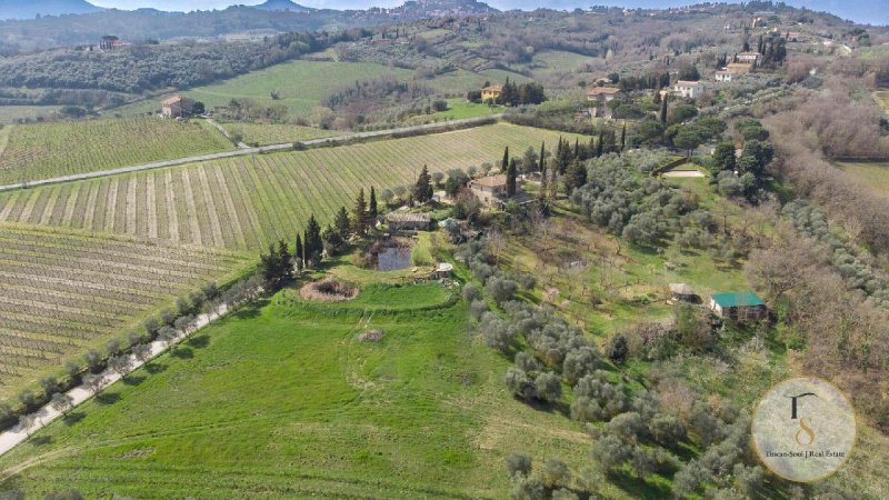 7 Bedrooms Villa for sale in Montepulciano [812870] | Gate-away®