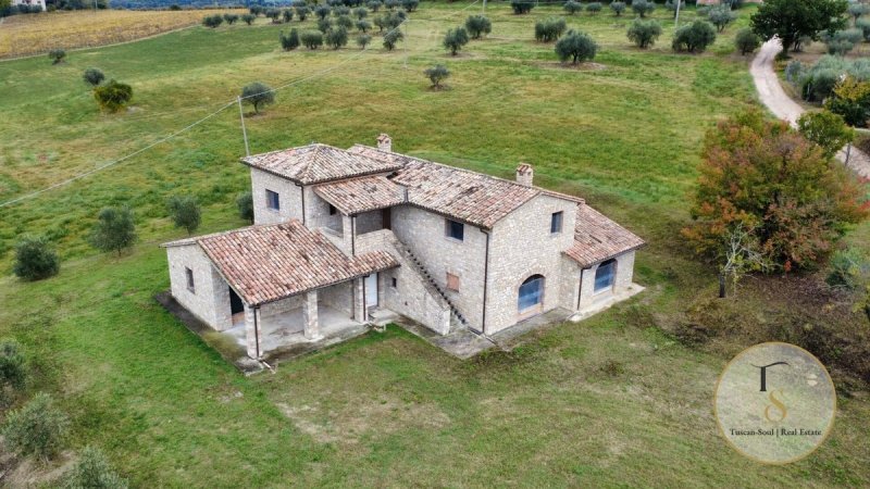 Villa in Todi