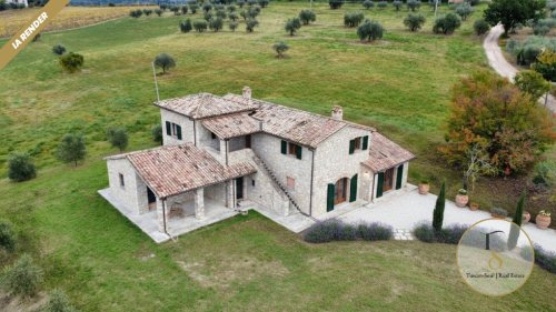Villa in Todi