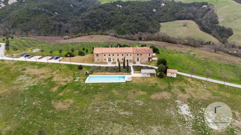 Villa à Volterra