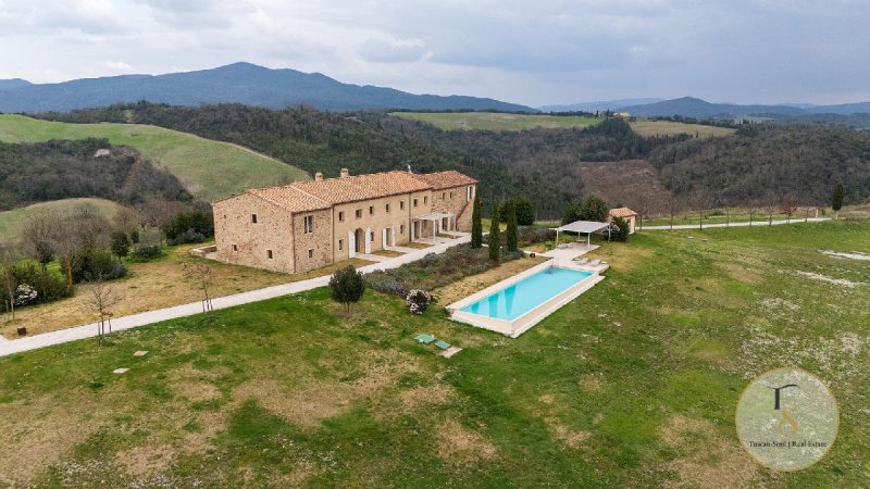Villa à Volterra