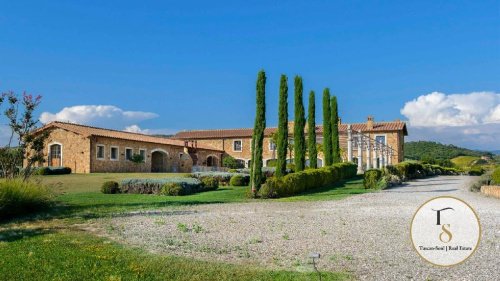 Moradia em Massa Marittima
