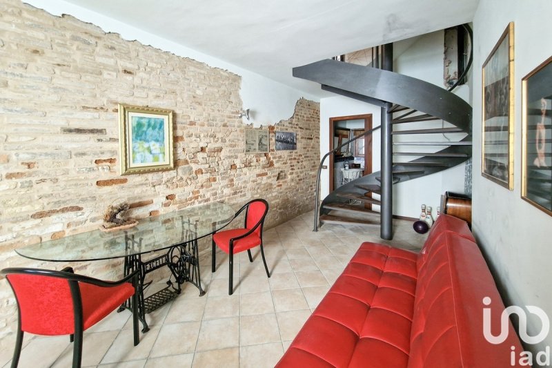 科里多尼亚大厦