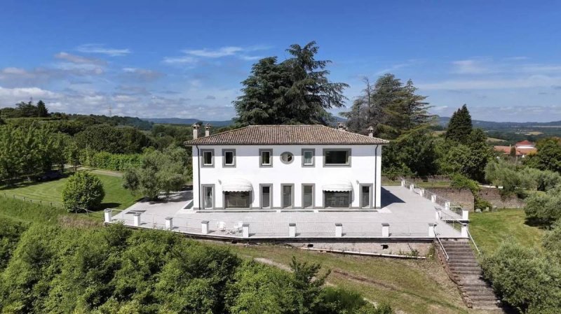 Moradia em Bassano Romano