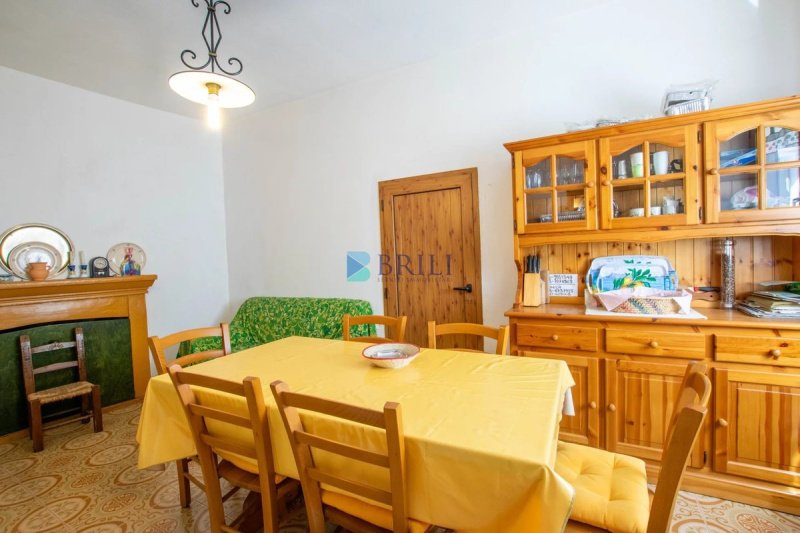 Top-to-bottom house in Luras