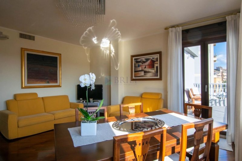 Apartamento em Olbia