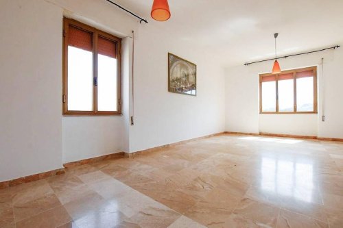 基亚拉蒙蒂公寓