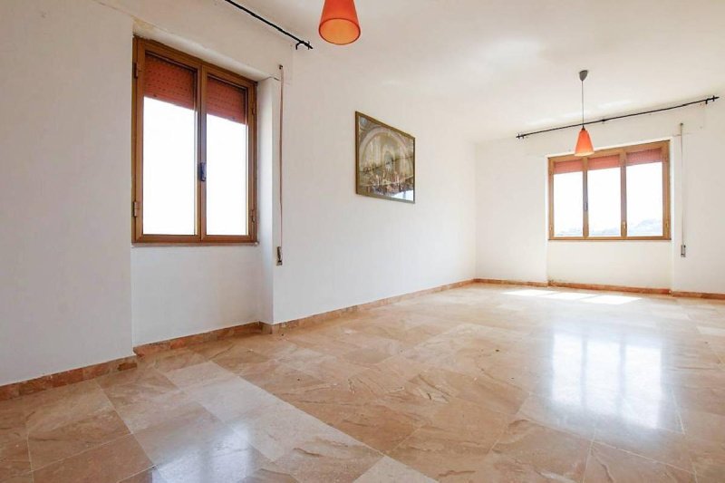 基亚拉蒙蒂公寓