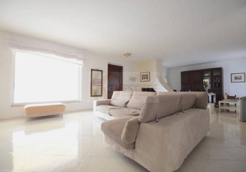 Casa adosada en Nuoro