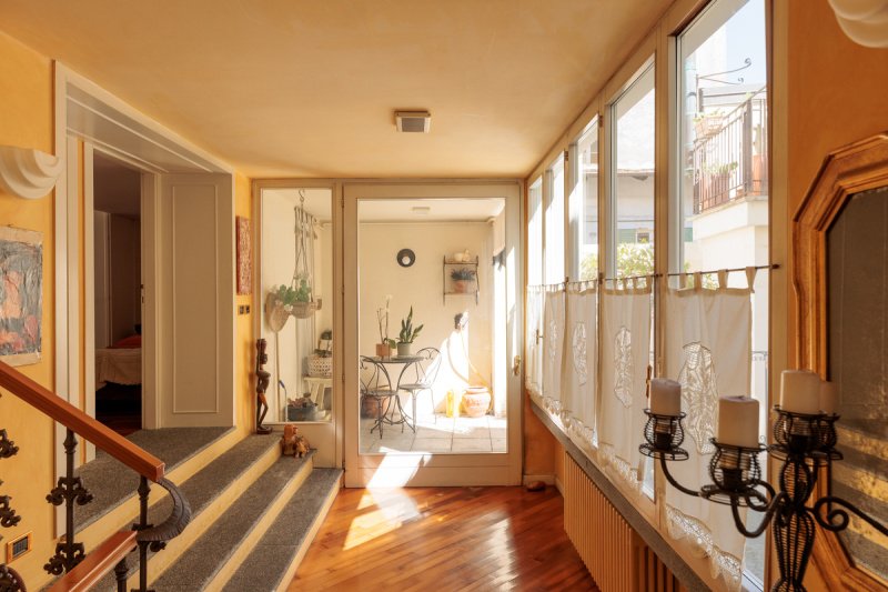 Historiskt hus i Sondrio