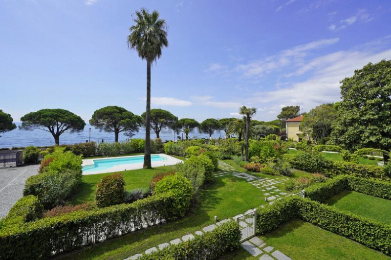 托斯科拉诺-马德尔诺公寓