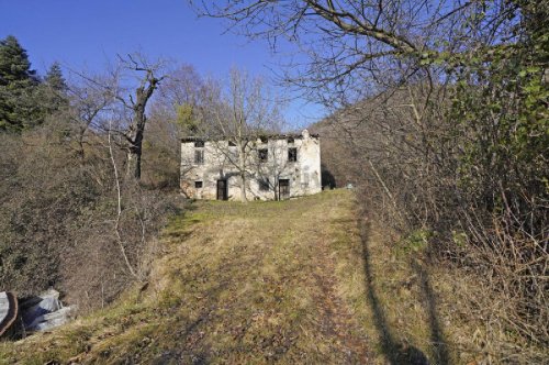Country house in Gargnano