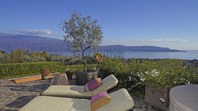 Дом в Тосколано-Мадерно