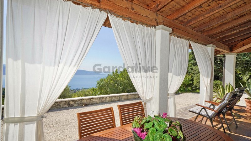 Villa in Toscolano-Maderno