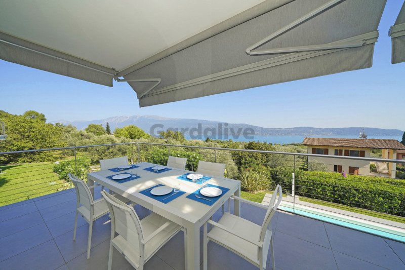 托斯科拉诺-马德尔诺公寓