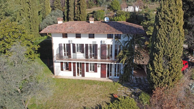 Villa à Gardone Riviera