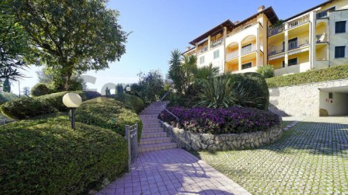 Apartment in Gardone Riviera