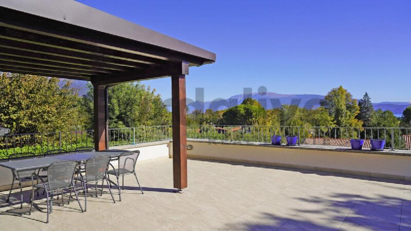 Villa in San Felice del Benaco