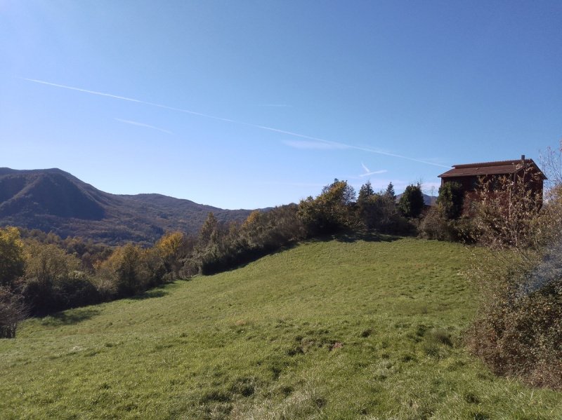 Casa de campo em Varese Ligure