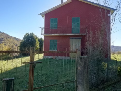 瓦雷塞利古雷乡间房屋