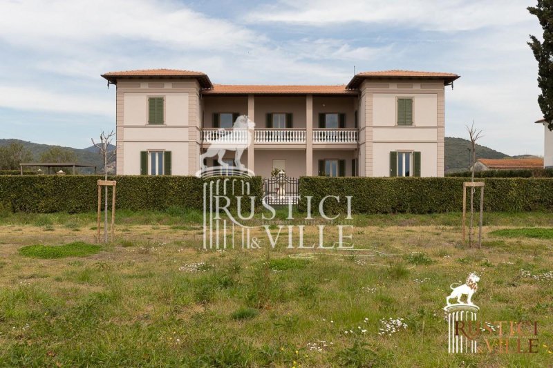 Villa a Pisa