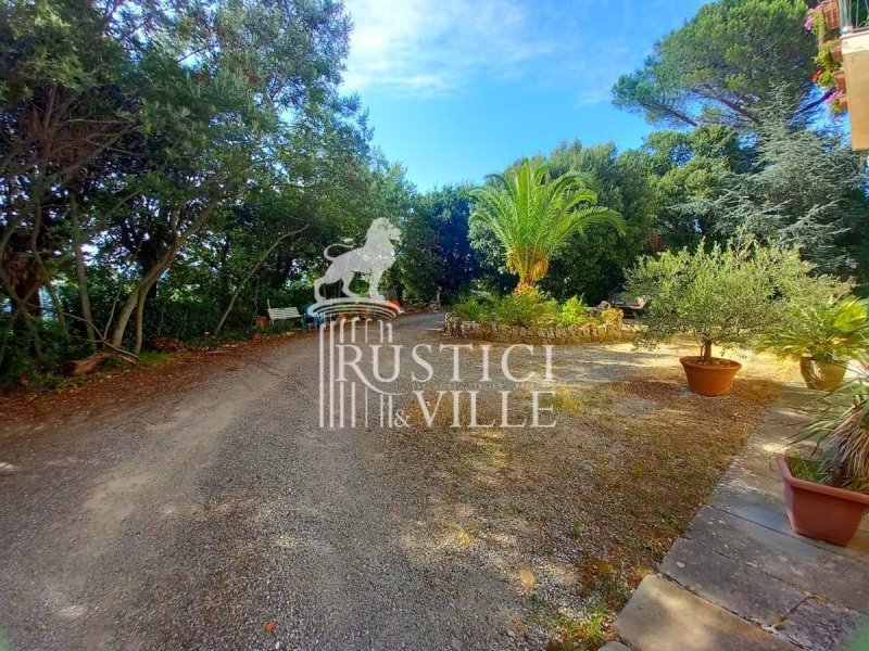 Villa in Crespina Lorenzana