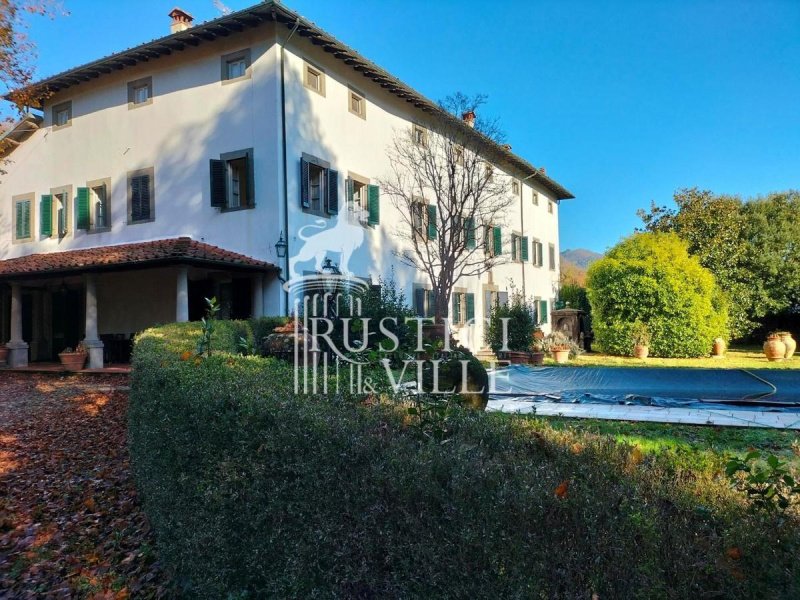 Историческое здание в Лукка